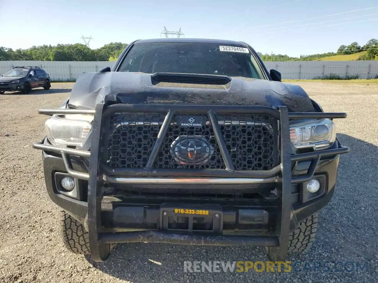 5 Photograph of a damaged car 5TFDZ5BN5KX045734 TOYOTA All Models 2019
