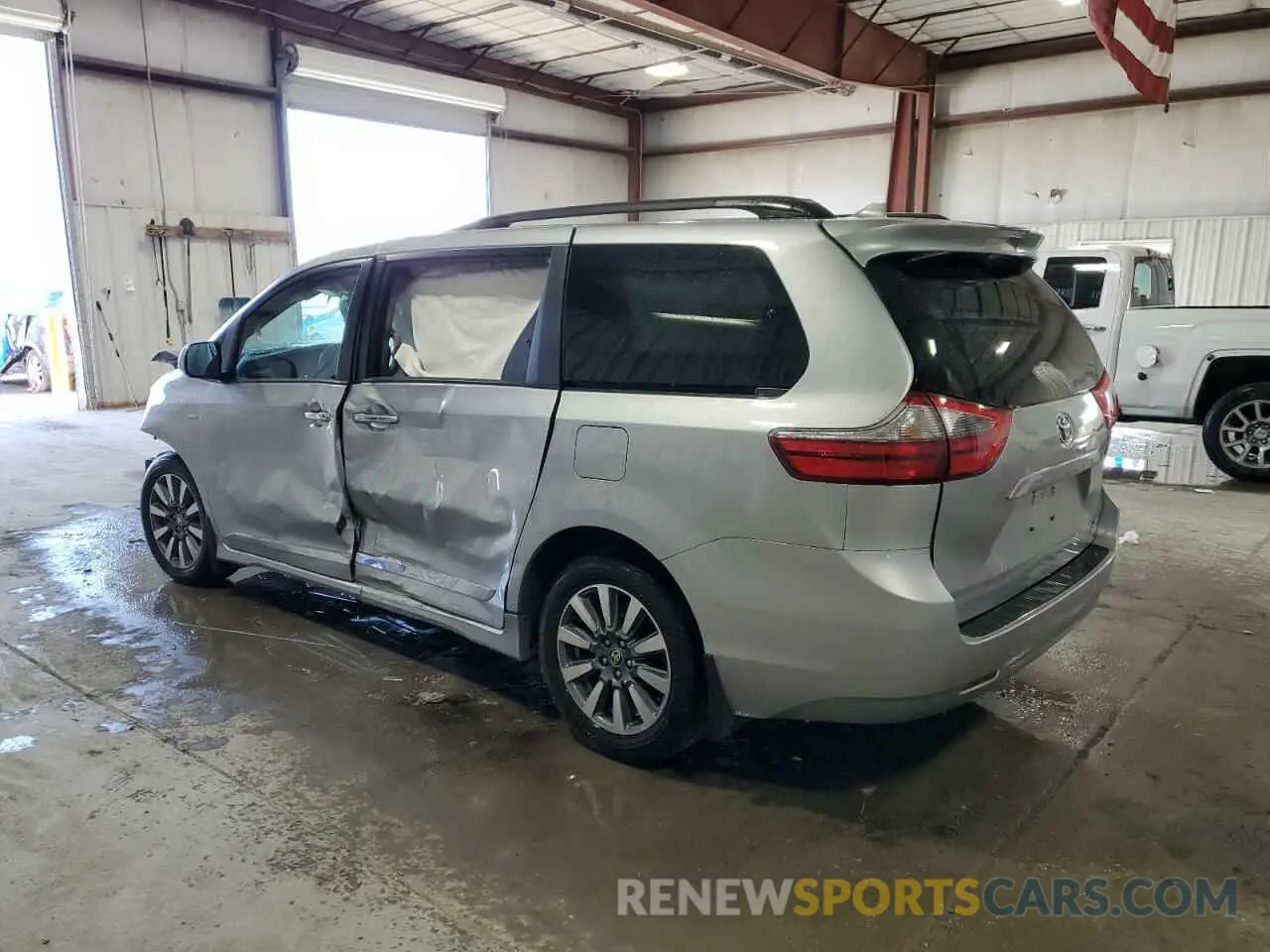 2 Photograph of a damaged car 5TDDZ3DC0LS251373 TOYOTA All Models 2020