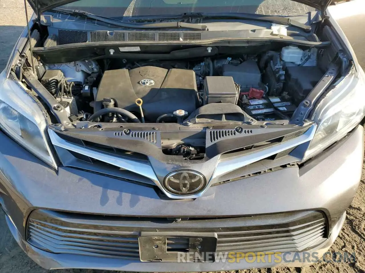 12 Photograph of a damaged car 5TDDZ3DC2LS238723 TOYOTA All Models 2020