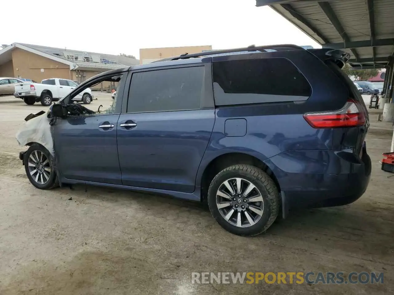 2 Photograph of a damaged car 5TDDZ3DCXLS249579 TOYOTA All Models 2020