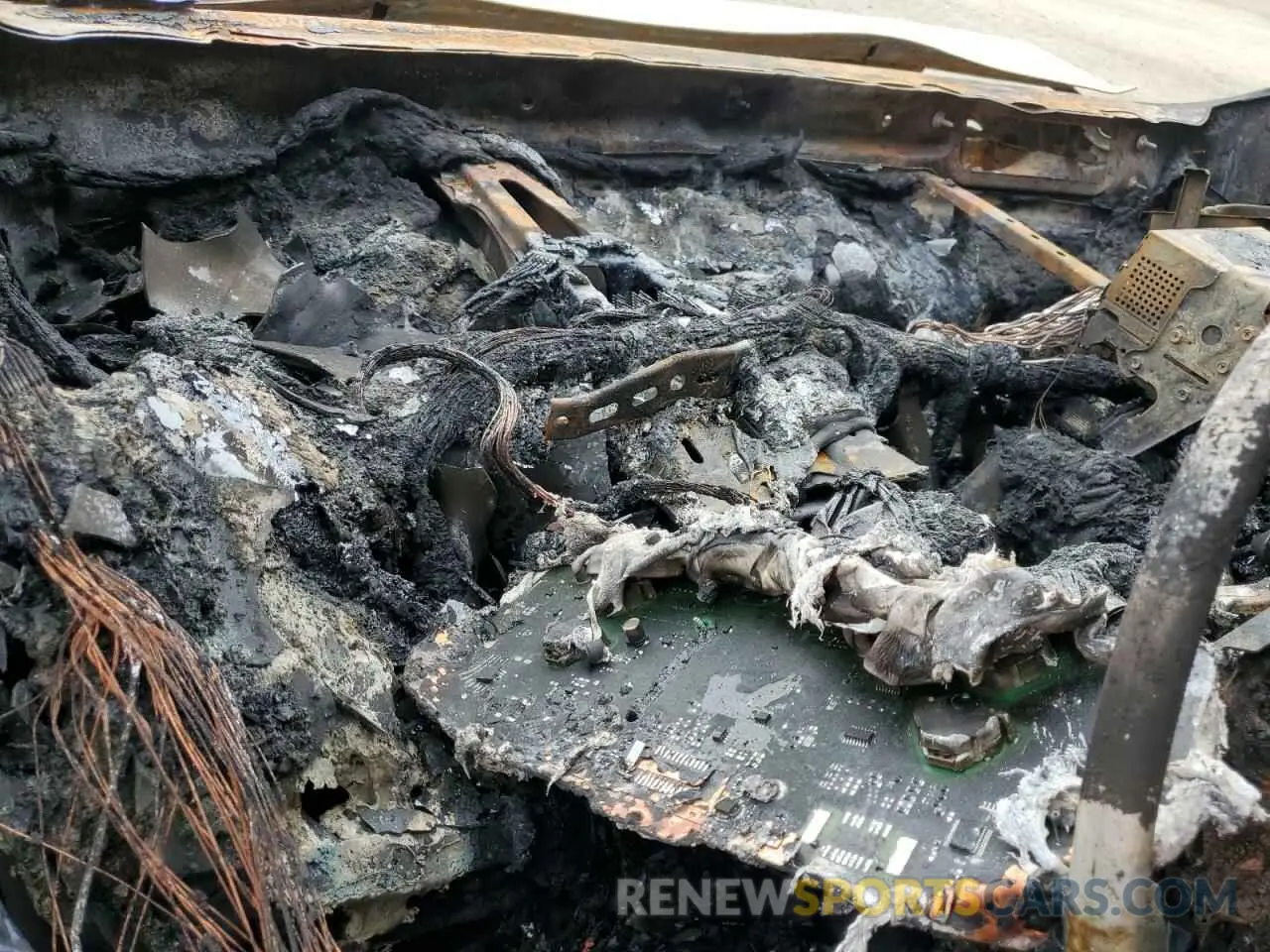 9 Photograph of a damaged car 5TDDZ3DCXLS249579 TOYOTA All Models 2020