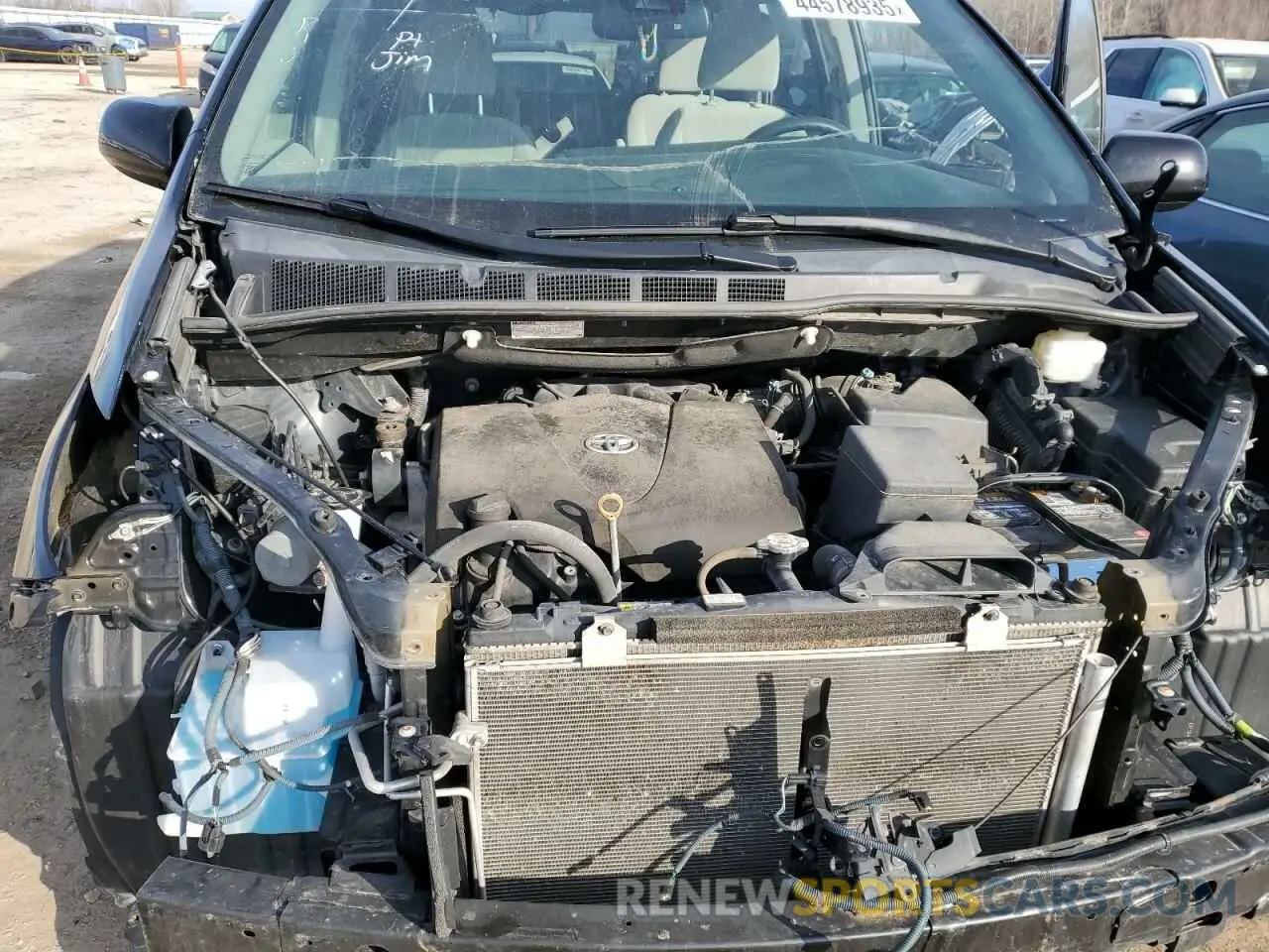 11 Photograph of a damaged car 5TDJZ3DC1LS240014 TOYOTA All Models 2020