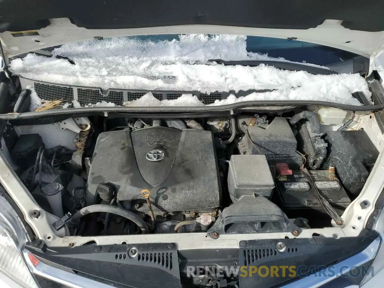 12 Photograph of a damaged car 5TDJZ3DC1LS247710 TOYOTA All Models 2020