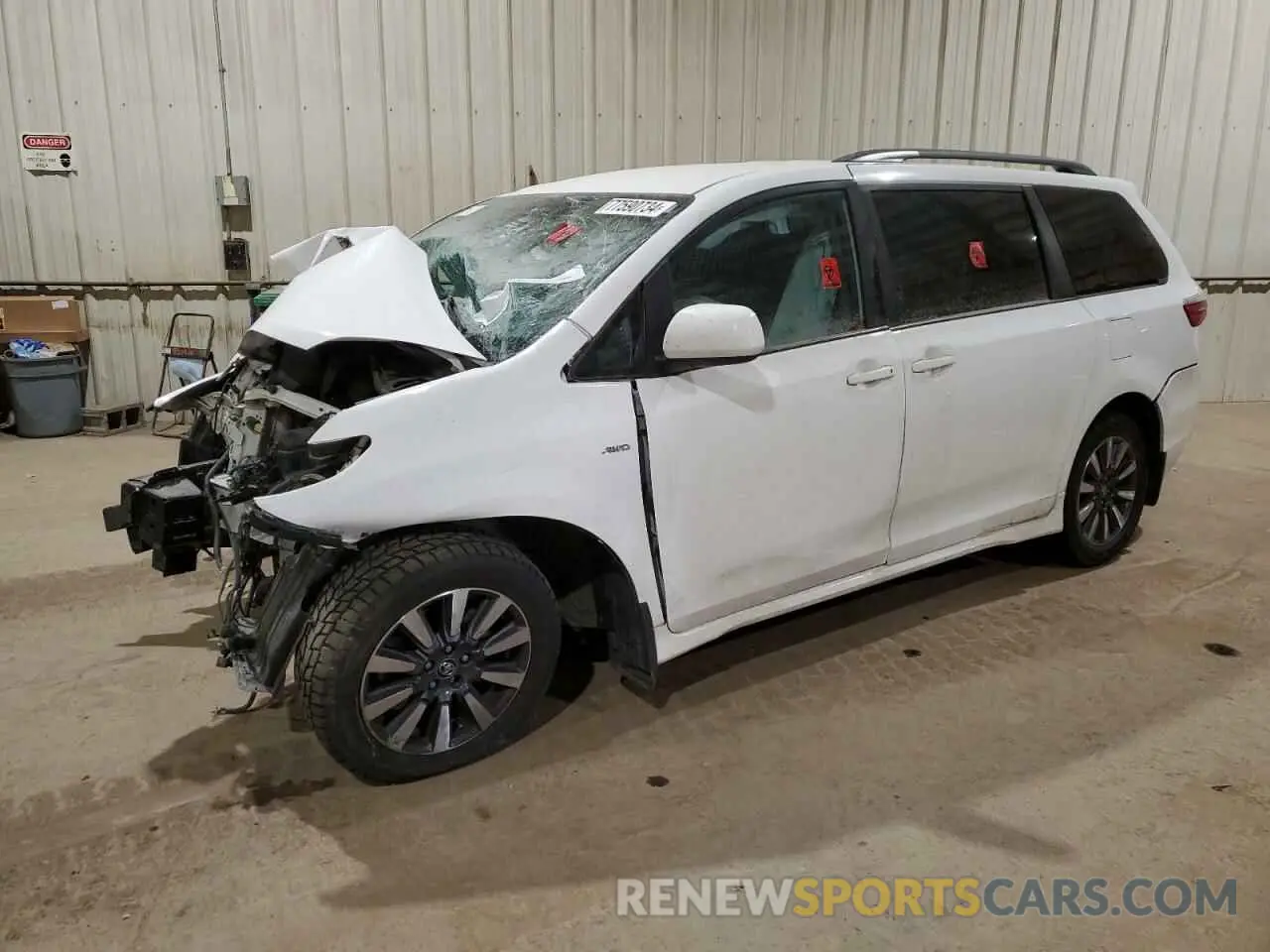 1 Photograph of a damaged car 5TDJZ3DC8LS237370 TOYOTA All Models 2020