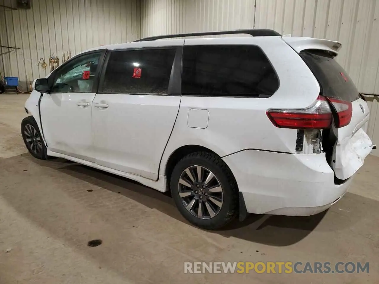2 Photograph of a damaged car 5TDJZ3DC8LS237370 TOYOTA All Models 2020
