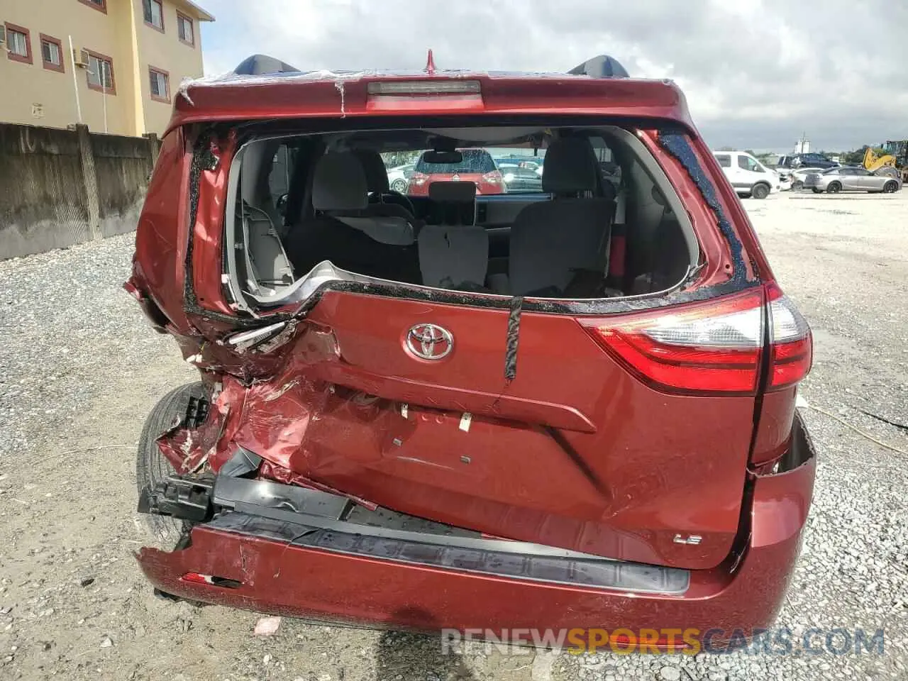 6 Photograph of a damaged car 5TDKZ3DC4LS060501 TOYOTA All Models 2020