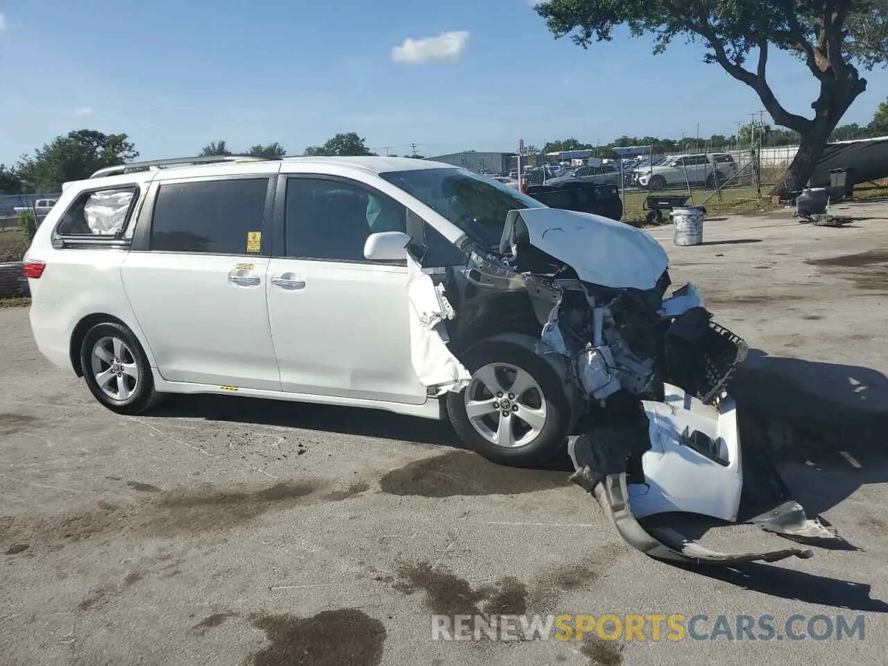 4 Photograph of a damaged car 5TDKZ3DC4LS087696 TOYOTA All Models 2020