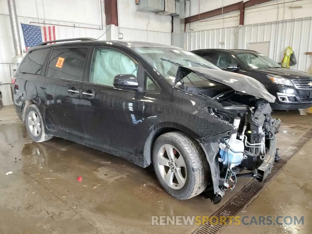 4 Photograph of a damaged car 5TDKZ3DC6LS025006 TOYOTA All Models 2020