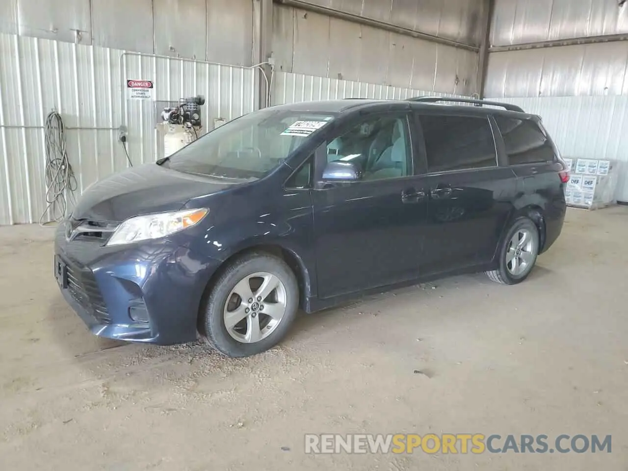1 Photograph of a damaged car 5TDKZ3DC7LS043613 TOYOTA All Models 2020