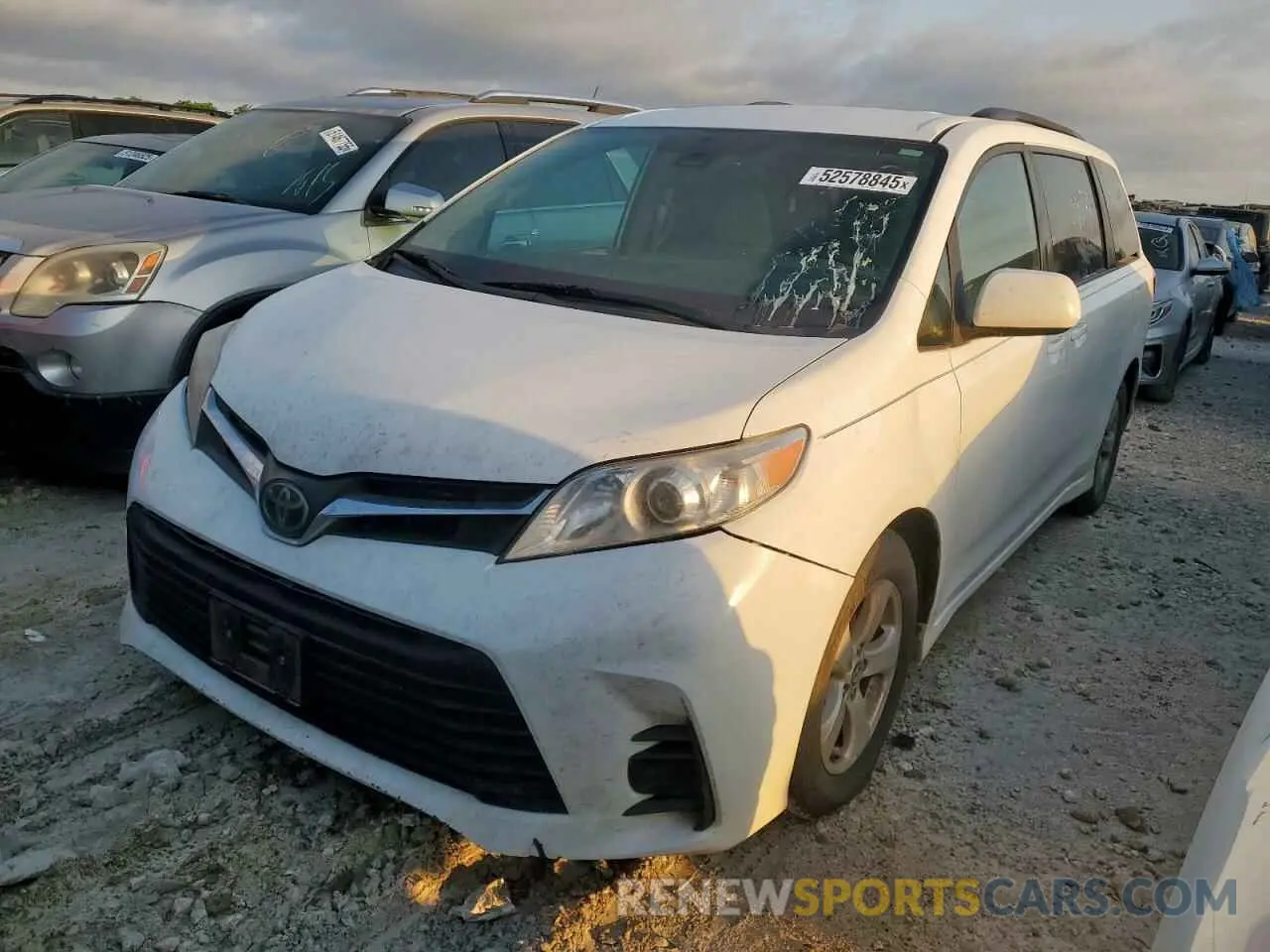 1 Photograph of a damaged car 5TDKZ3DC8LS044141 TOYOTA All Models 2020