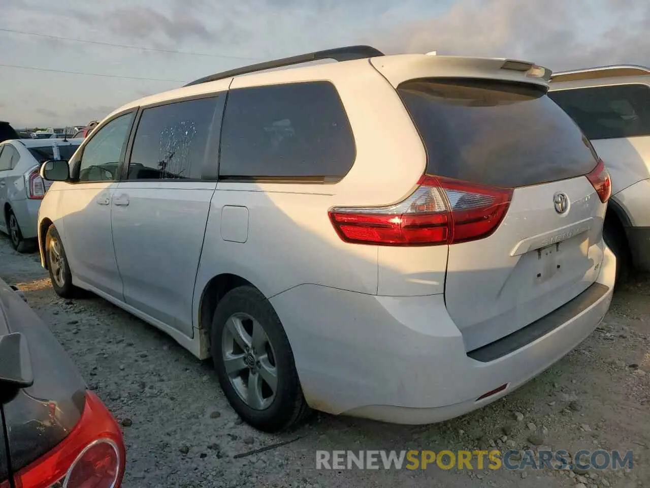 2 Photograph of a damaged car 5TDKZ3DC8LS044141 TOYOTA All Models 2020