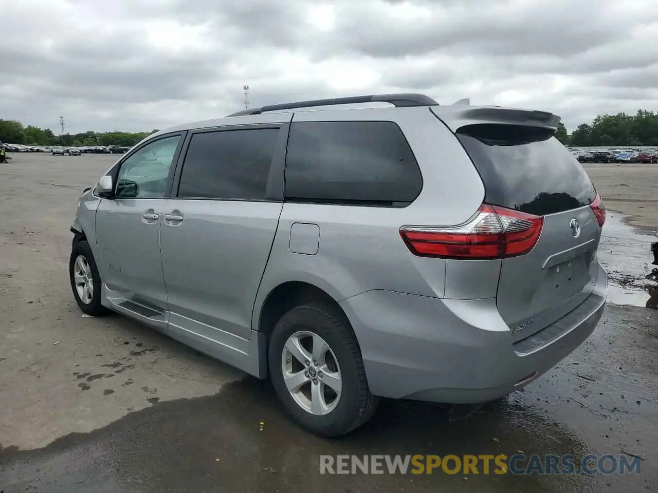 2 Photograph of a damaged car 5TDKZ3DC8LS068472 TOYOTA All Models 2020