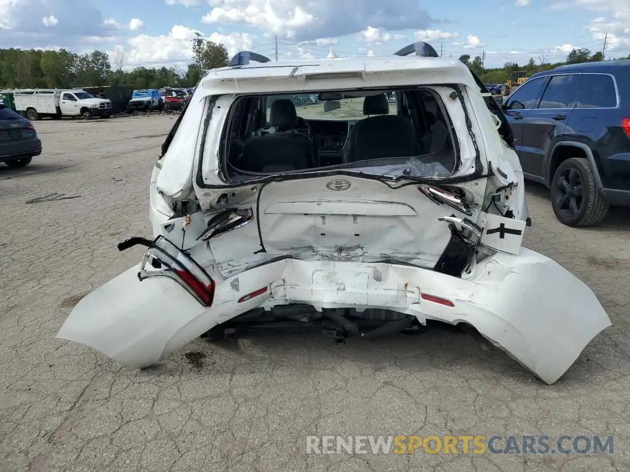 6 Photograph of a damaged car 5TDKZ3DCXLS043170 TOYOTA All Models 2020
