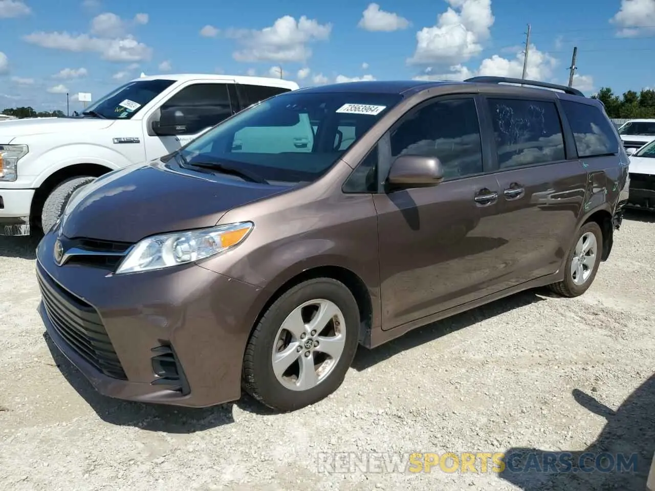 1 Photograph of a damaged car 5TDKZ3DCXLS075181 TOYOTA All Models 2020