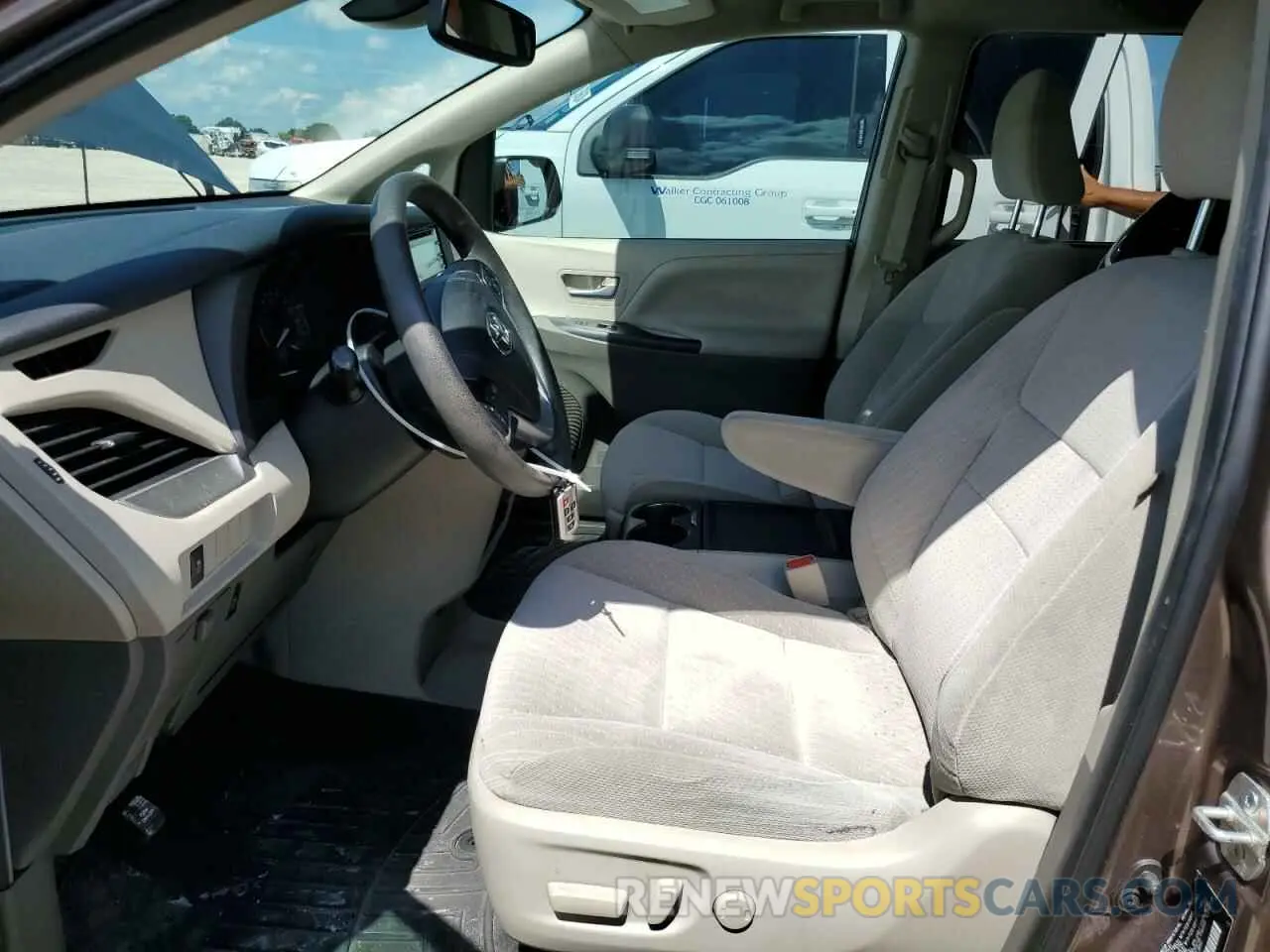 7 Photograph of a damaged car 5TDKZ3DCXLS075181 TOYOTA All Models 2020
