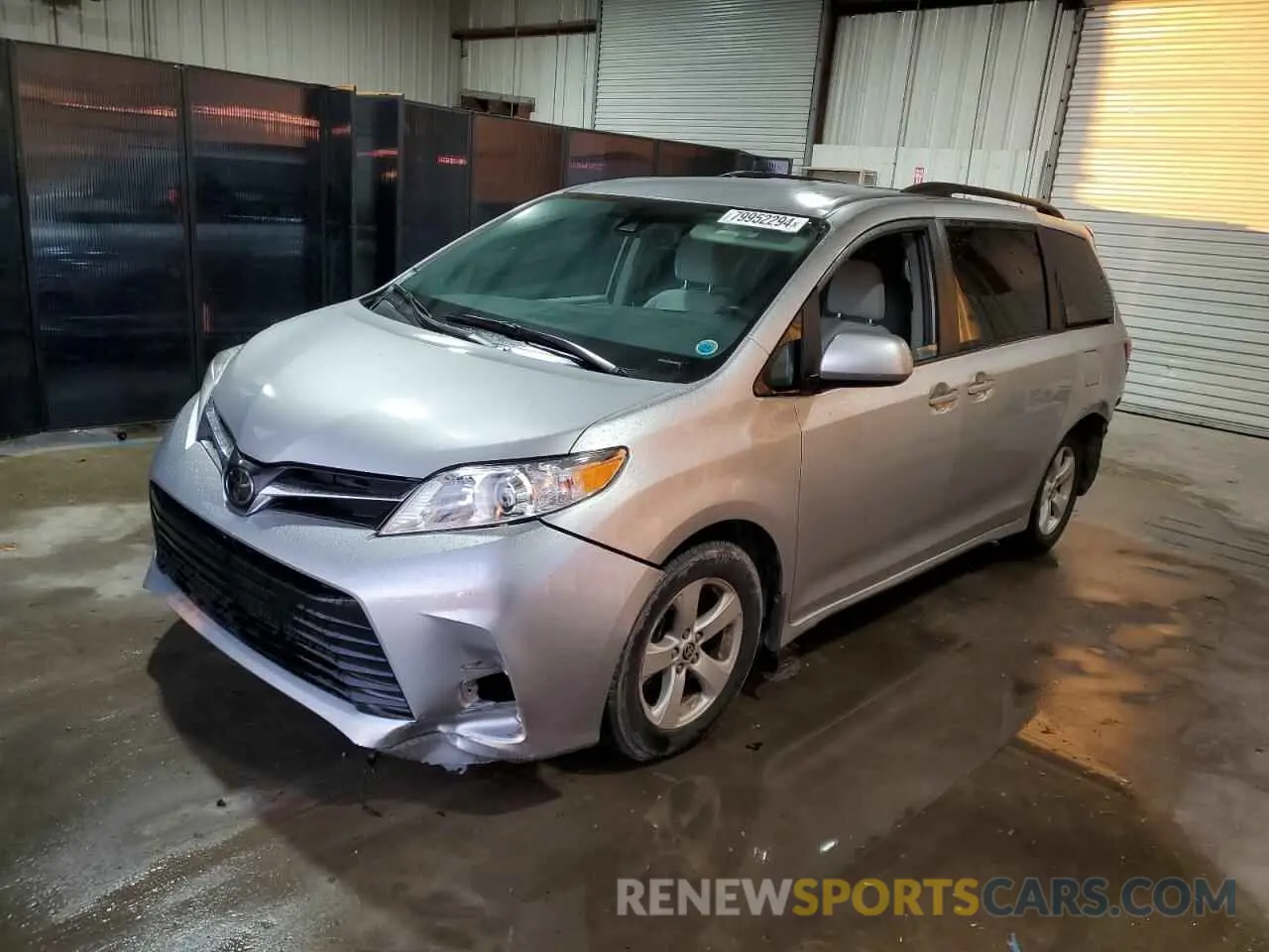 1 Photograph of a damaged car 5TDKZ3DCXLS075262 TOYOTA All Models 2020