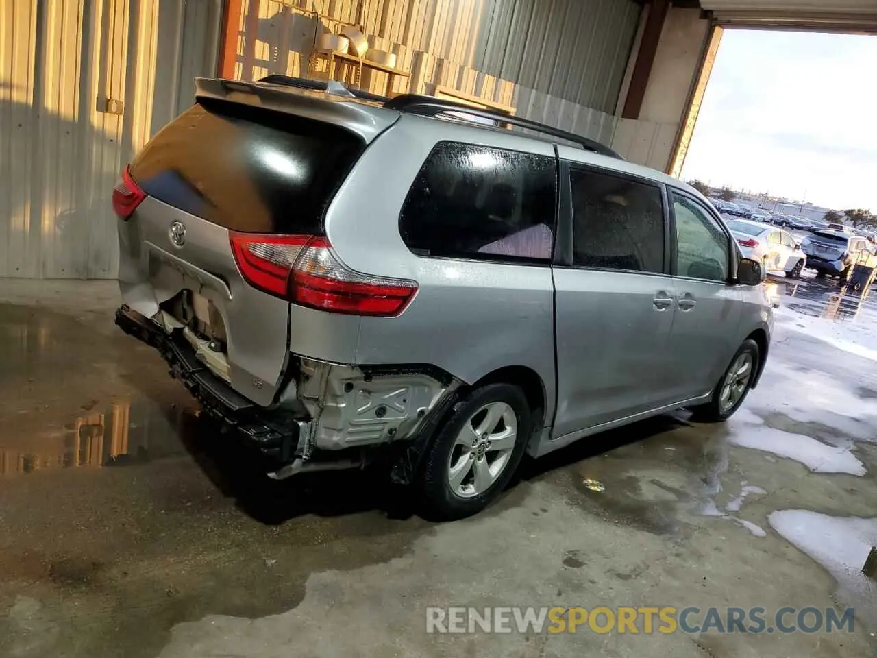 3 Photograph of a damaged car 5TDKZ3DCXLS075262 TOYOTA All Models 2020