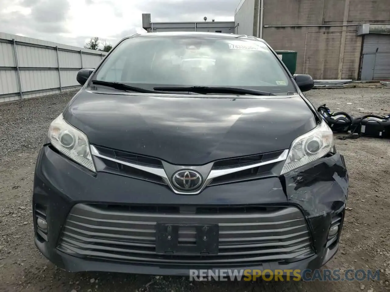 5 Photograph of a damaged car 5TDYZ3DC0LS036822 TOYOTA All Models 2020