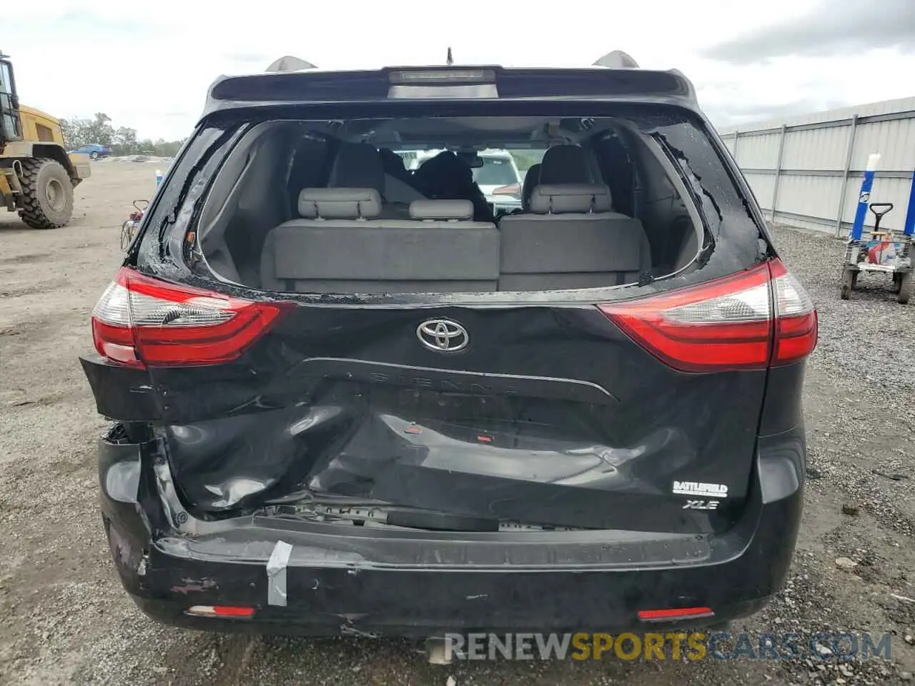 6 Photograph of a damaged car 5TDYZ3DC0LS036822 TOYOTA All Models 2020