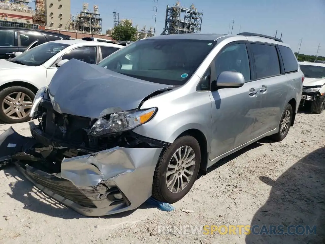 1 Photograph of a damaged car 5TDYZ3DC0LS044841 TOYOTA All Models 2020