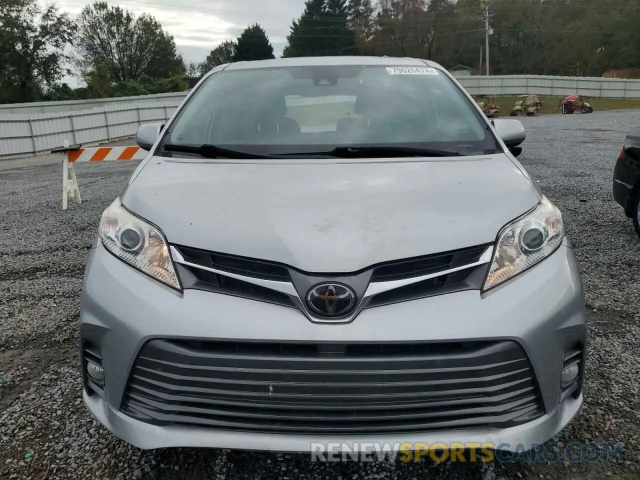 5 Photograph of a damaged car 5TDYZ3DC1LS029474 TOYOTA All Models 2020