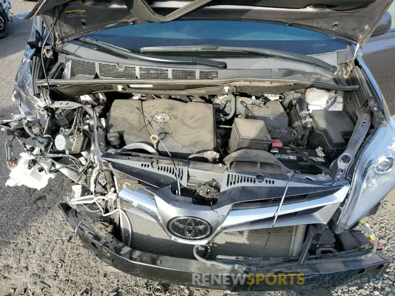 11 Photograph of a damaged car 5TDYZ3DC1LS057369 TOYOTA All Models 2020
