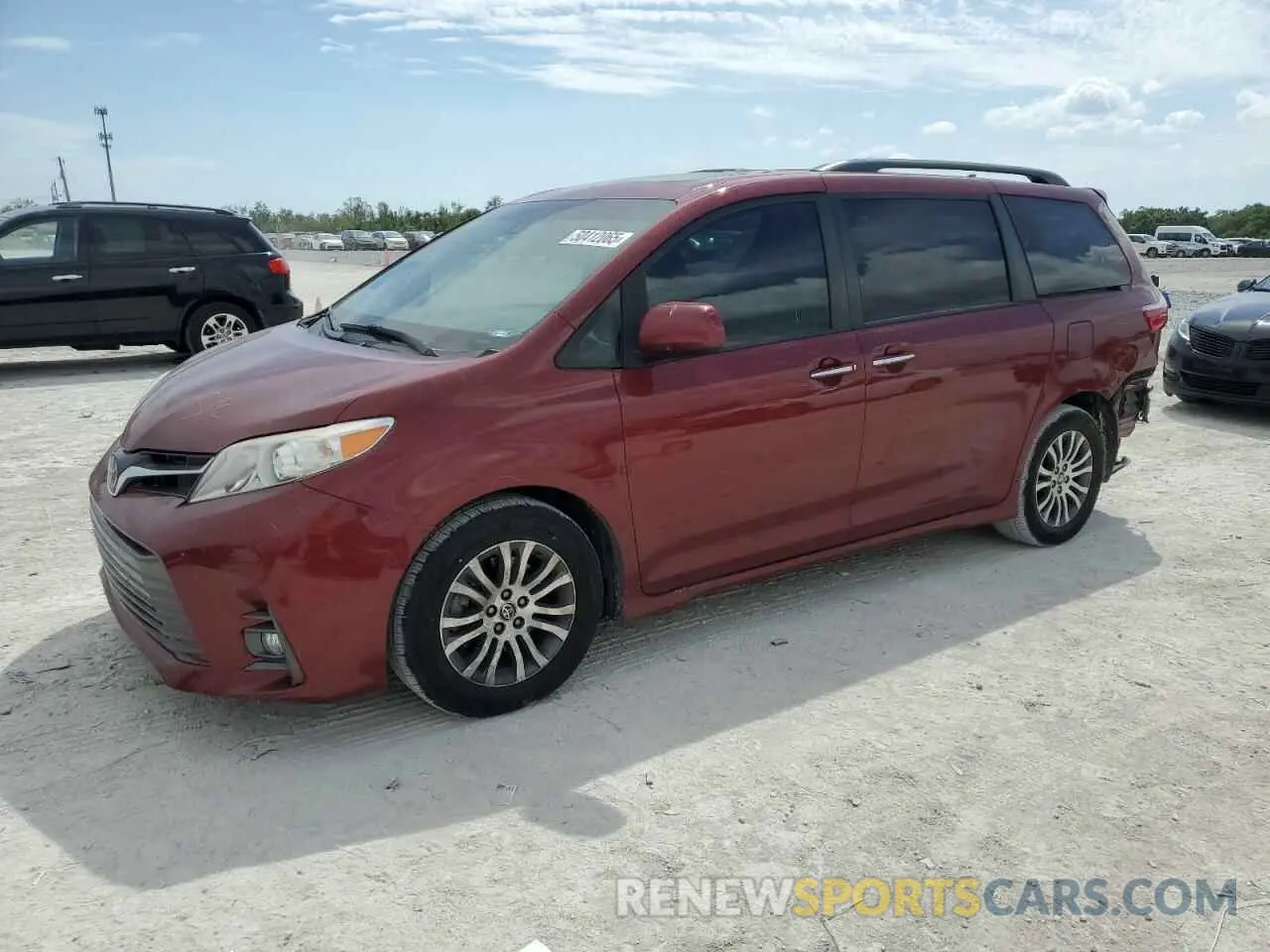 1 Photograph of a damaged car 5TDYZ3DC1LS076553 TOYOTA All Models 2020