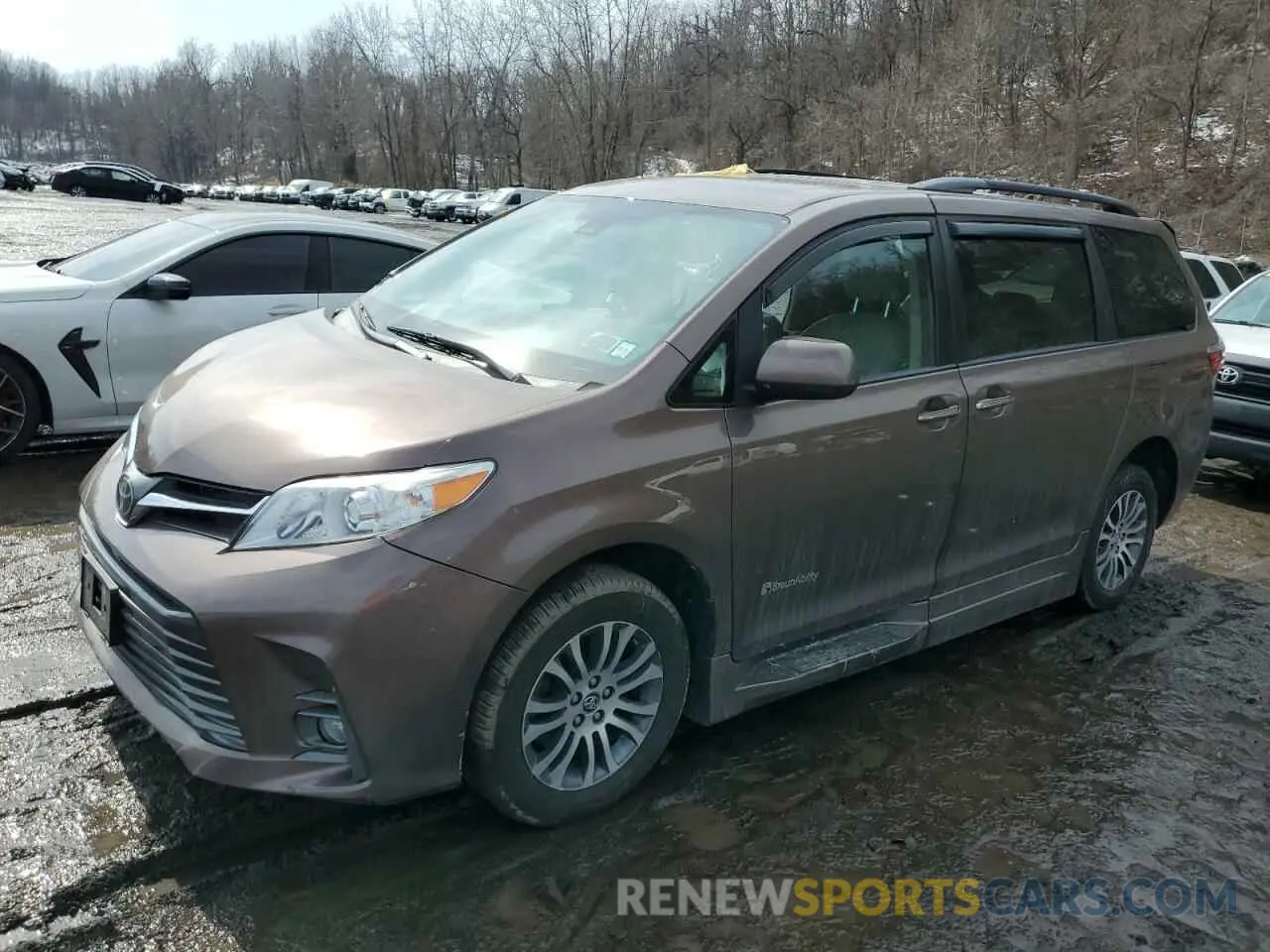 1 Photograph of a damaged car 5TDYZ3DC2LS045473 TOYOTA All Models 2020