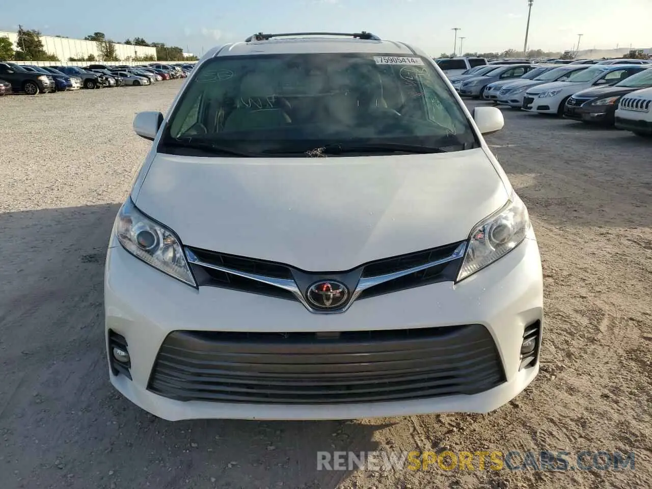 5 Photograph of a damaged car 5TDYZ3DC2LS062015 TOYOTA All Models 2020