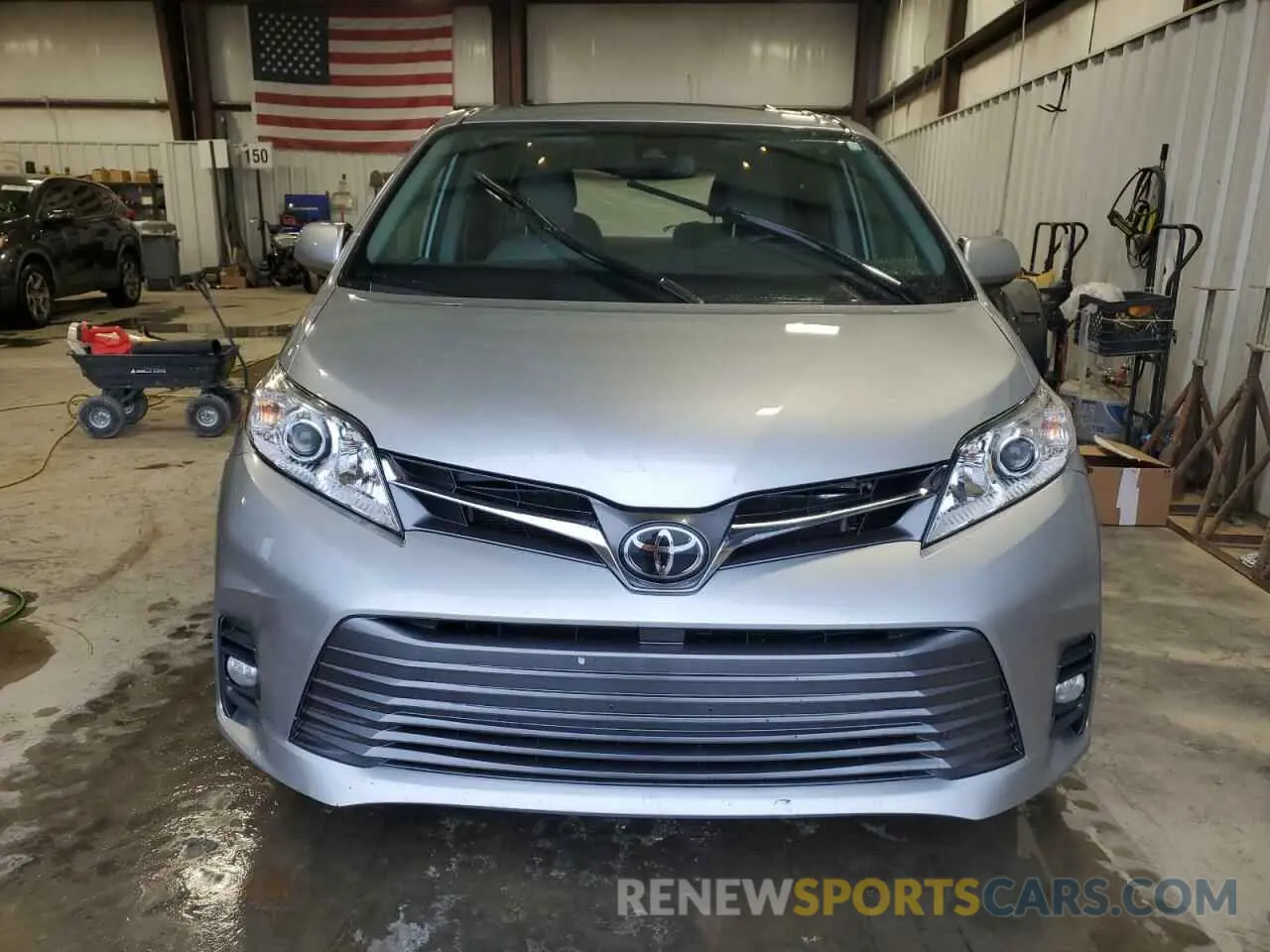5 Photograph of a damaged car 5TDYZ3DC2LS075234 TOYOTA All Models 2020