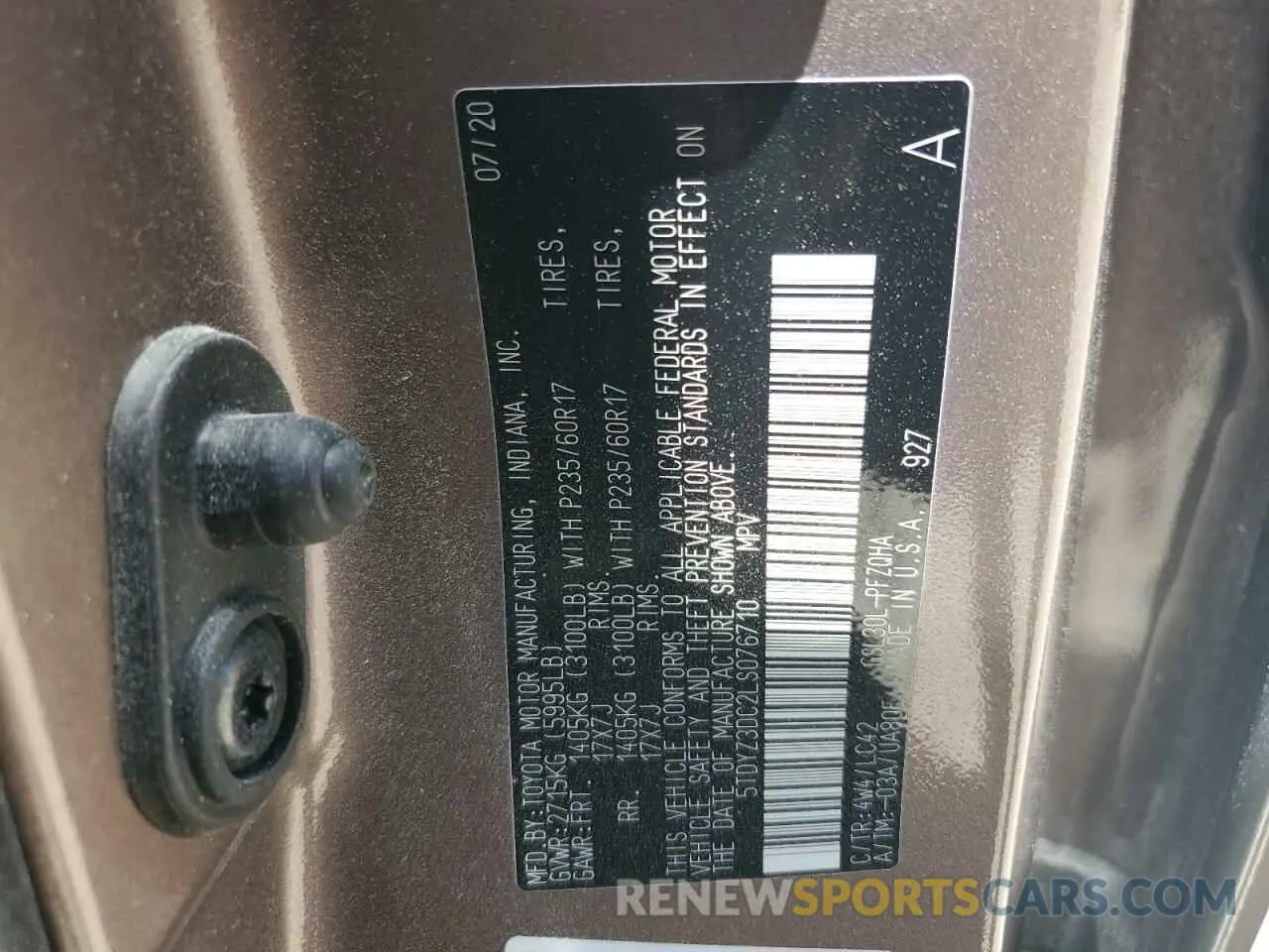 13 Photograph of a damaged car 5TDYZ3DC2LS076710 TOYOTA All Models 2020