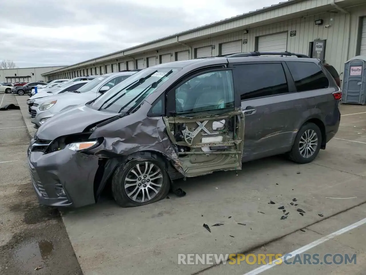 1 Photograph of a damaged car 5TDYZ3DC3LS021182 TOYOTA All Models 2020