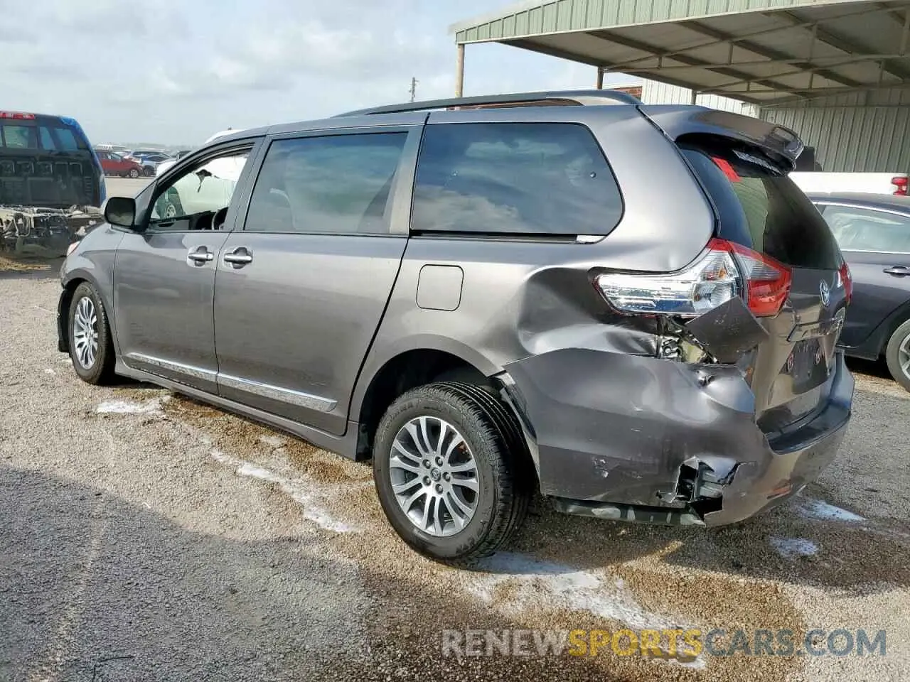 2 Photograph of a damaged car 5TDYZ3DC3LS053999 TOYOTA All Models 2020