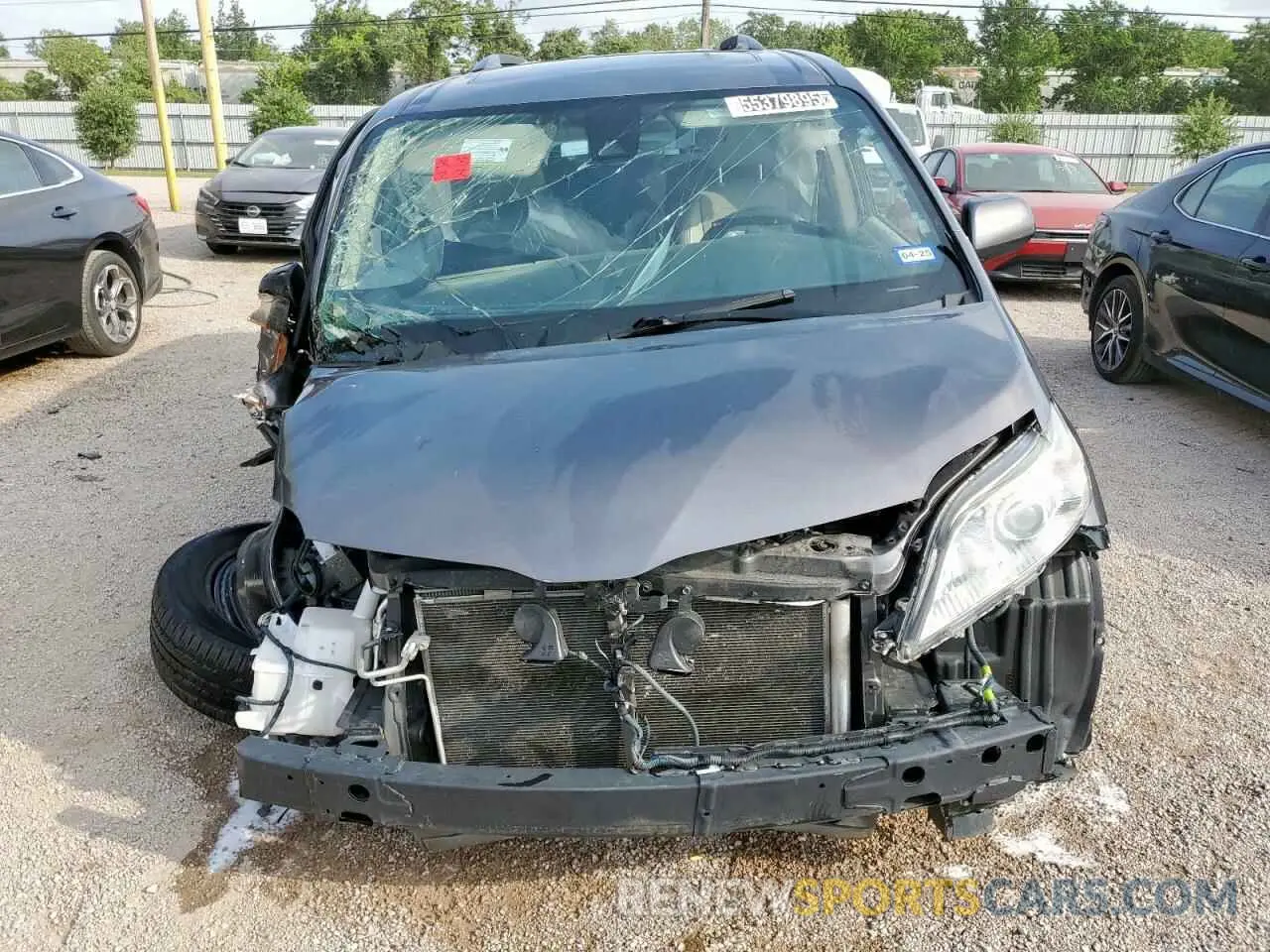 5 Photograph of a damaged car 5TDYZ3DC3LS053999 TOYOTA All Models 2020