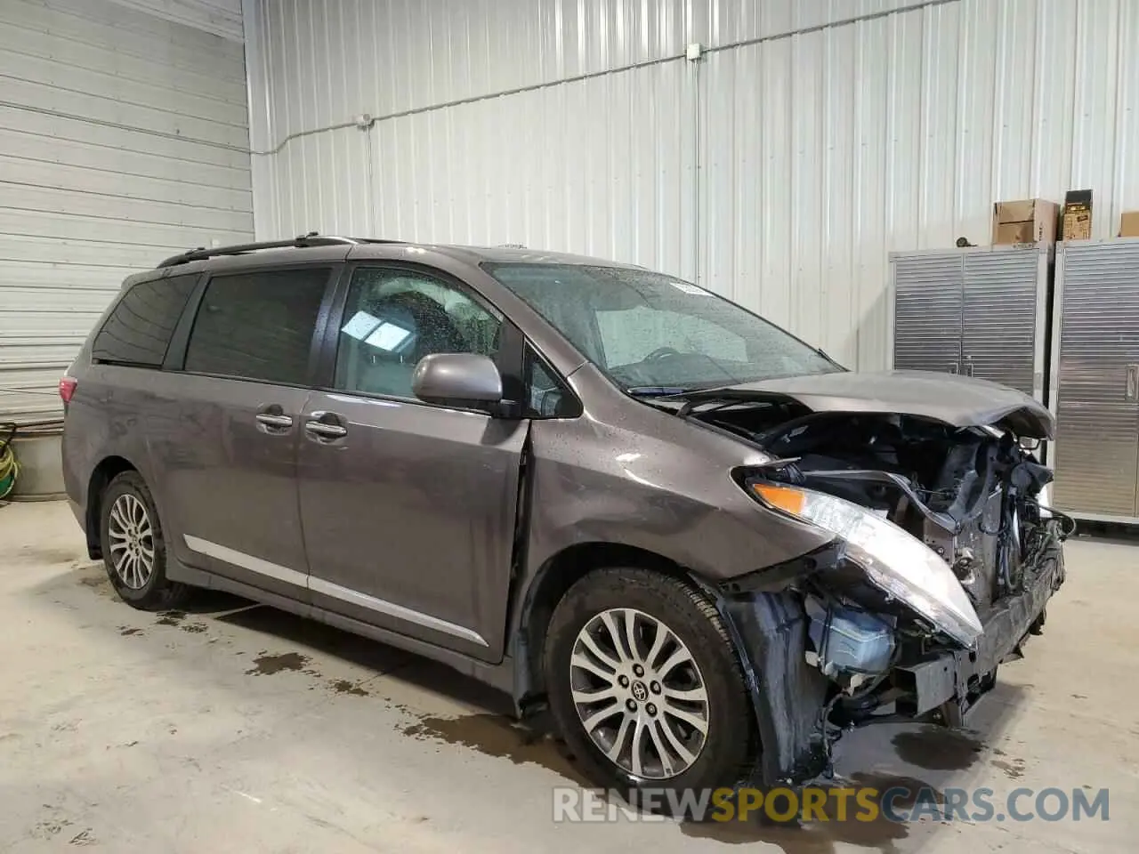 4 Photograph of a damaged car 5TDYZ3DC3LS079258 TOYOTA All Models 2020