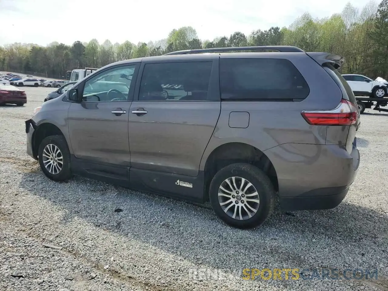 2 Photograph of a damaged car 5TDYZ3DC4LS036094 TOYOTA All Models 2020
