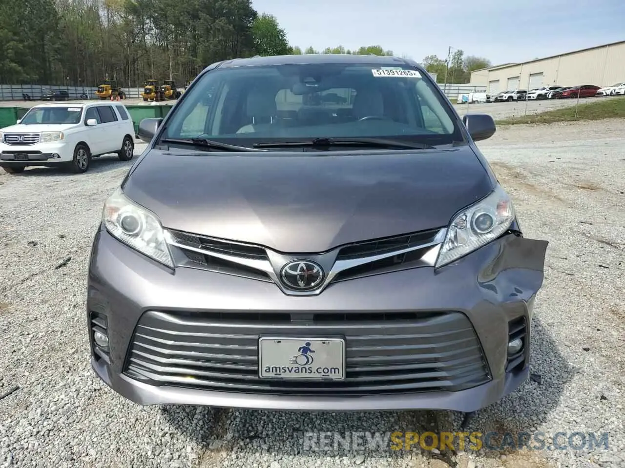 5 Photograph of a damaged car 5TDYZ3DC4LS036094 TOYOTA All Models 2020