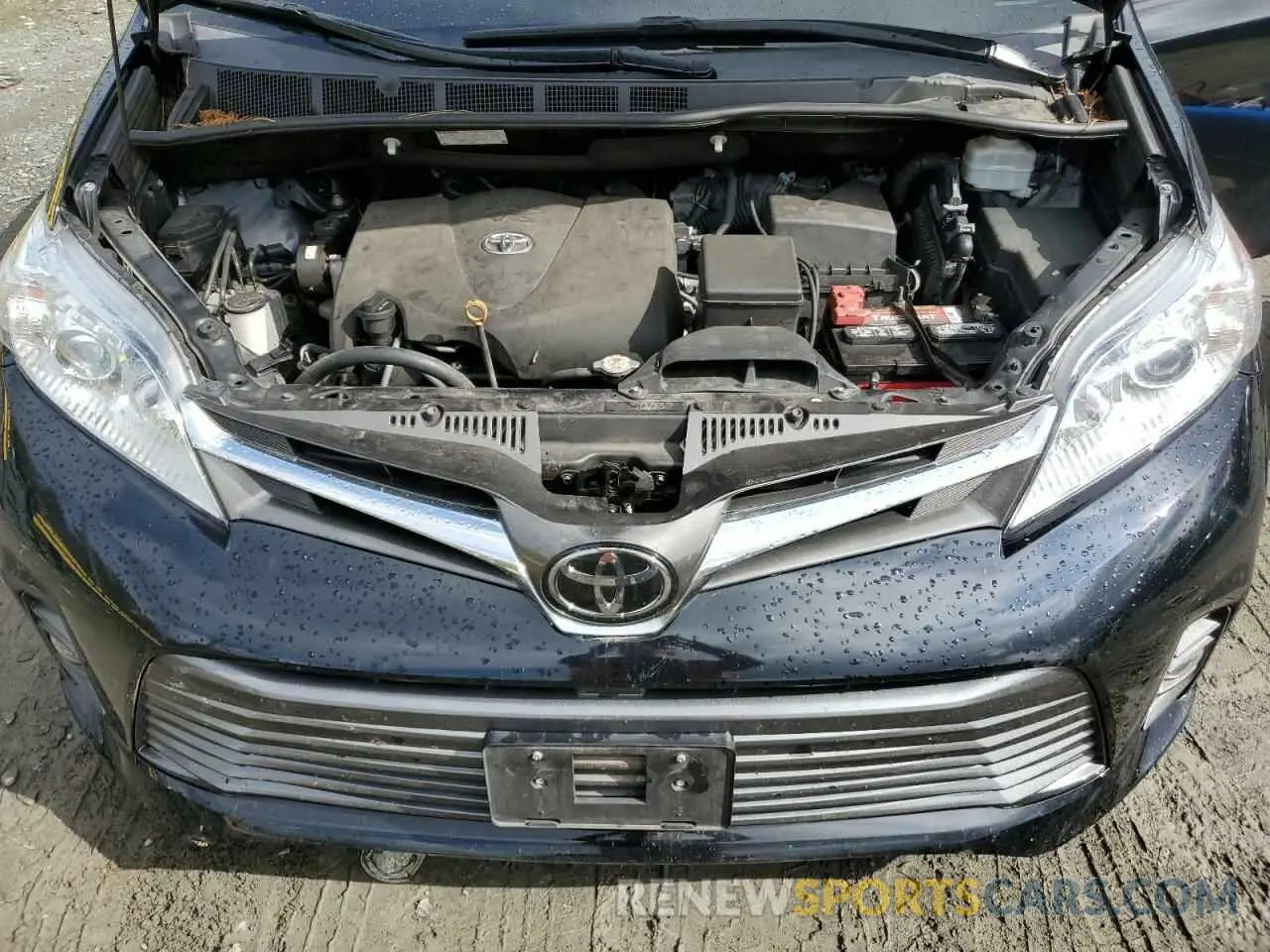 12 Photograph of a damaged car 5TDYZ3DC4LS036466 TOYOTA All Models 2020