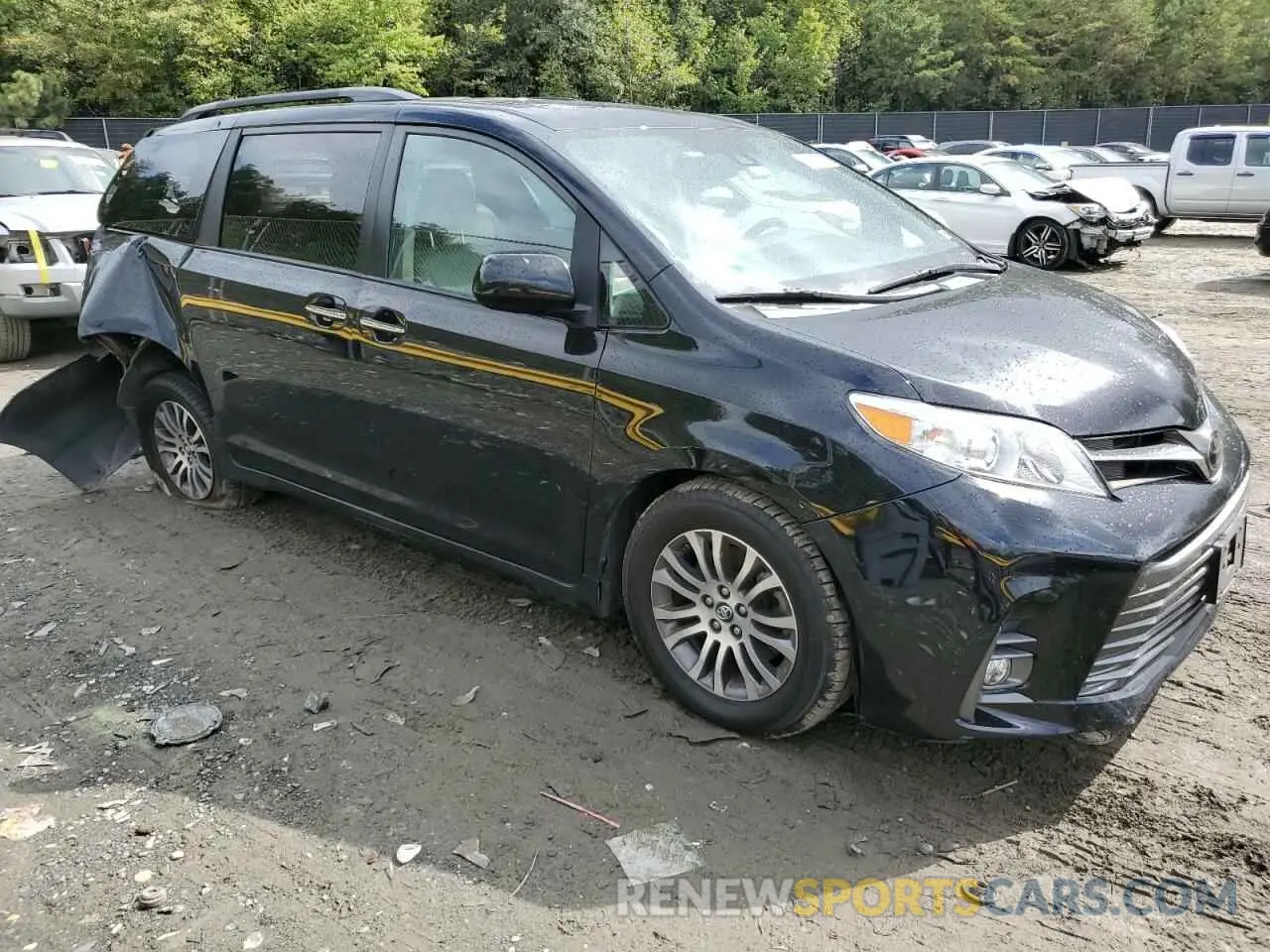 4 Photograph of a damaged car 5TDYZ3DC4LS036466 TOYOTA All Models 2020
