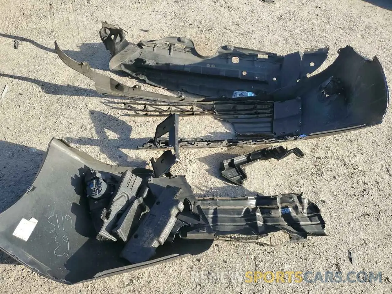 13 Photograph of a damaged car 5TDYZ3DC4LS073596 TOYOTA All Models 2020