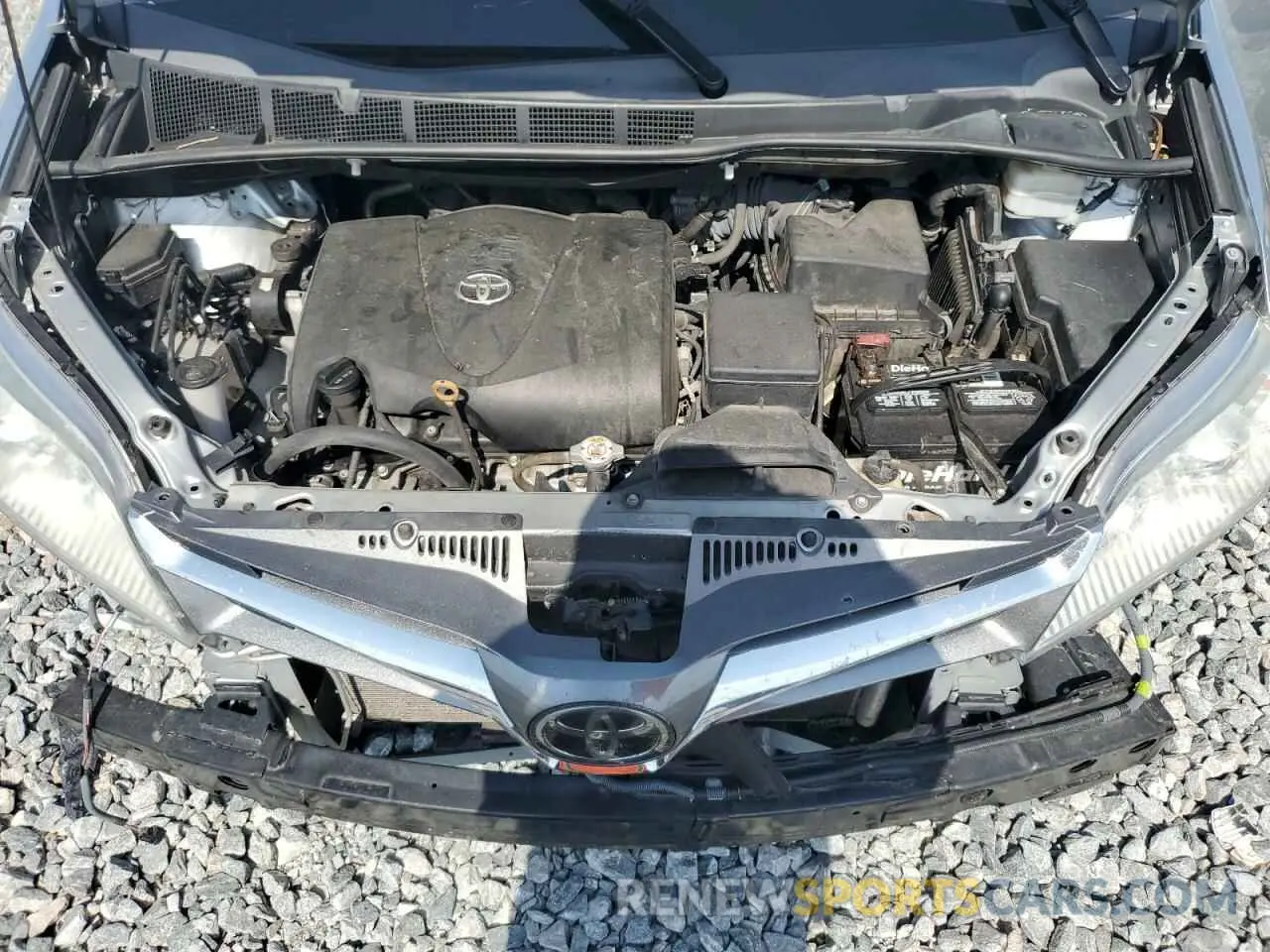 12 Photograph of a damaged car 5TDYZ3DC5LS033379 TOYOTA All Models 2020