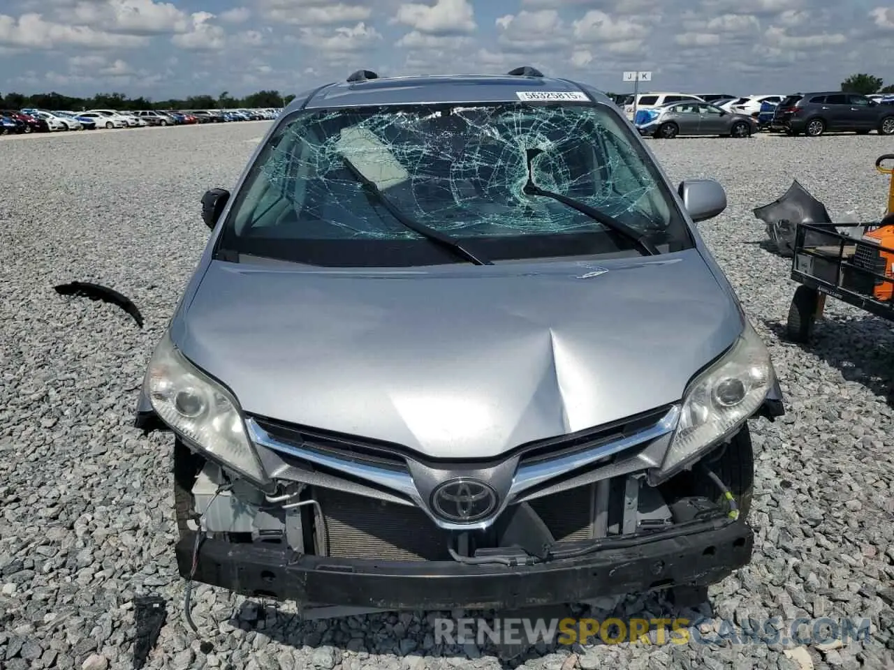 5 Photograph of a damaged car 5TDYZ3DC5LS033379 TOYOTA All Models 2020