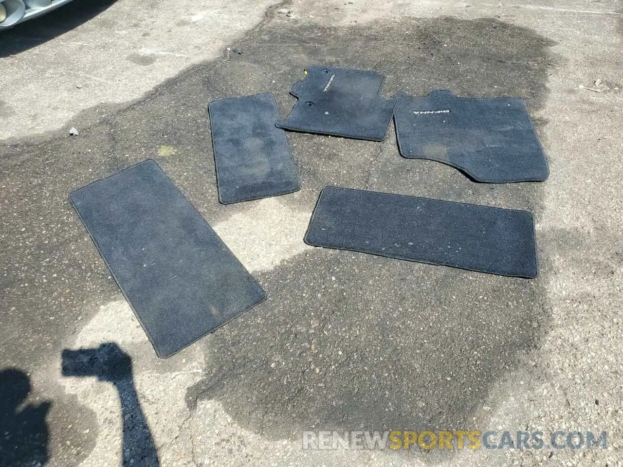 13 Photograph of a damaged car 5TDYZ3DC5LS037982 TOYOTA All Models 2020