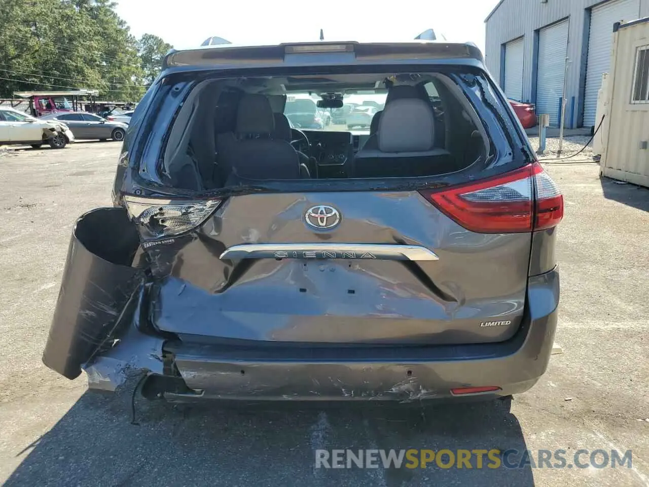 6 Photograph of a damaged car 5TDYZ3DC5LS037982 TOYOTA All Models 2020