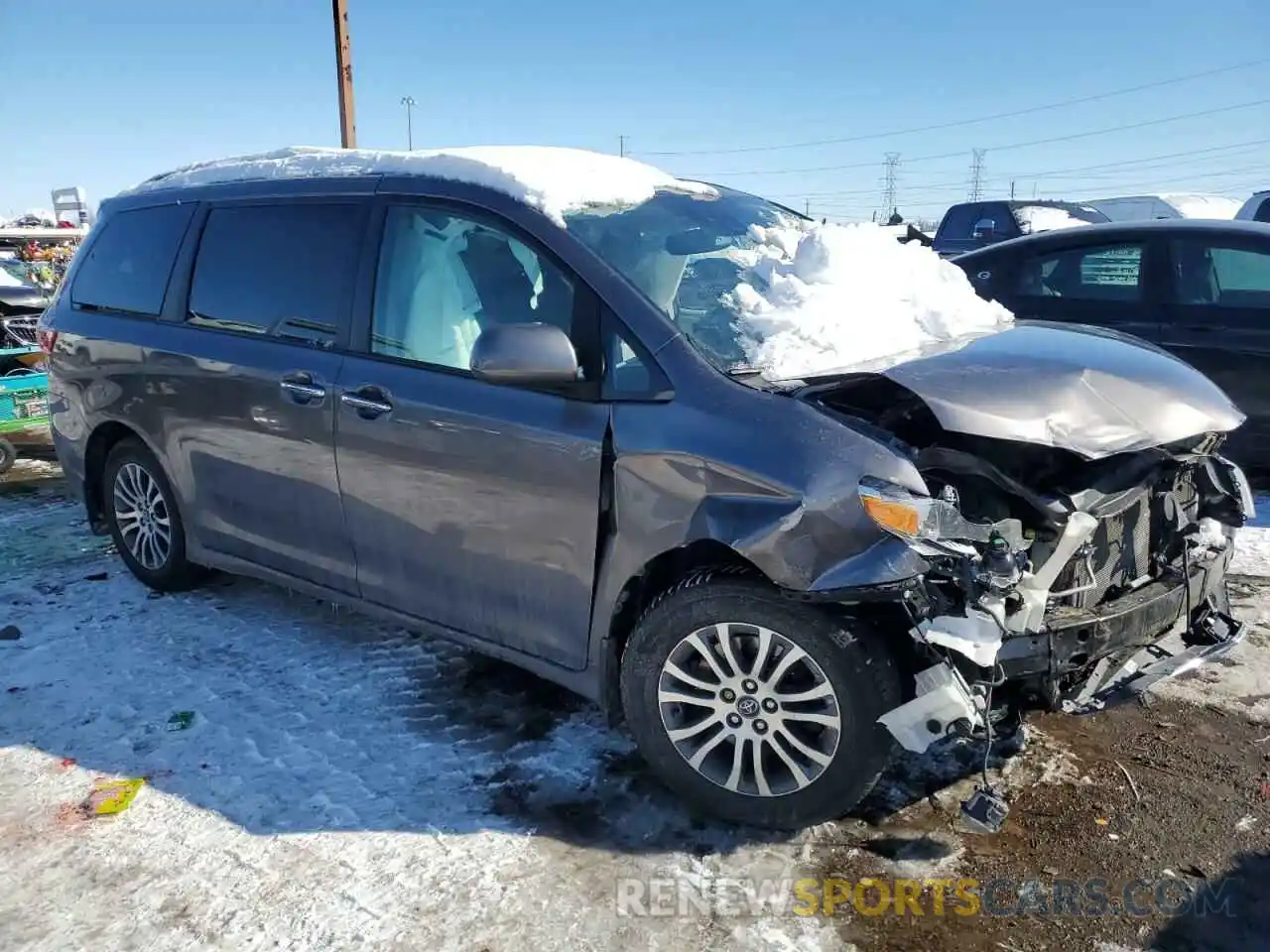 4 Photograph of a damaged car 5TDYZ3DC6LS031687 TOYOTA All Models 2020