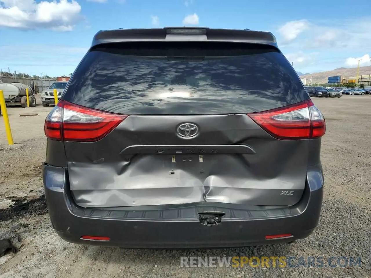 6 Photograph of a damaged car 5TDYZ3DC6LS035304 TOYOTA All Models 2020
