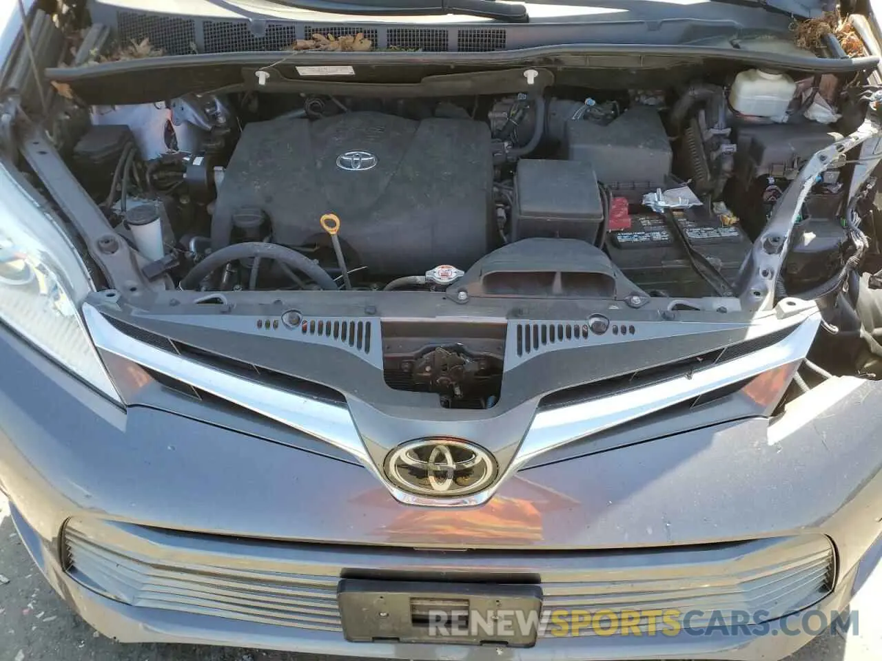 12 Photograph of a damaged car 5TDYZ3DC7LS087170 TOYOTA All Models 2020