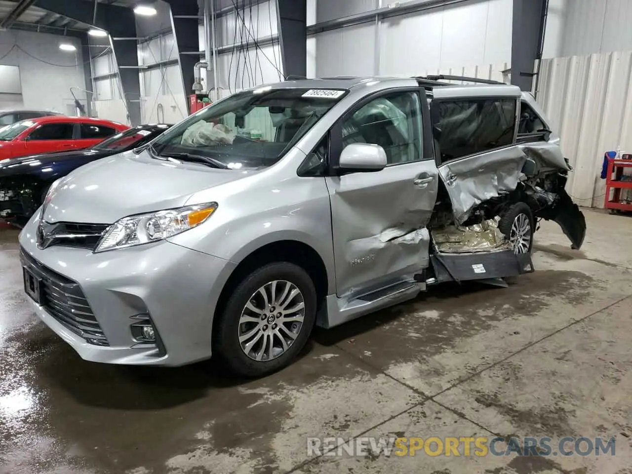 1 Photograph of a damaged car 5TDYZ3DC8LS046224 TOYOTA All Models 2020