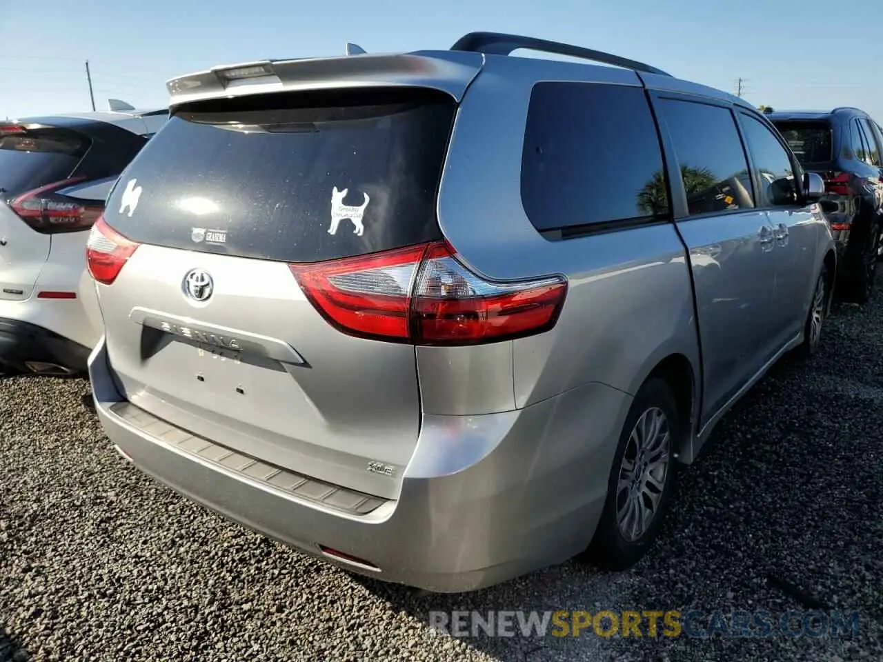 3 Photograph of a damaged car 5TDYZ3DC9LS057586 TOYOTA All Models 2020