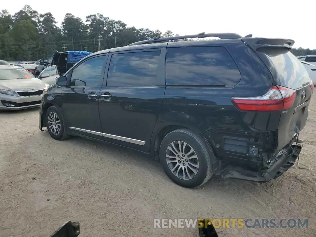 2 Photograph of a damaged car 5TDYZ3DC9LS085422 TOYOTA All Models 2020